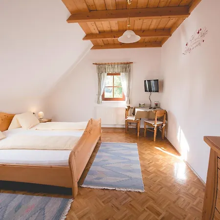 Weingut Schwarzl ベッド・アンド・ブレックファスト Ratsch an der Weinstraße