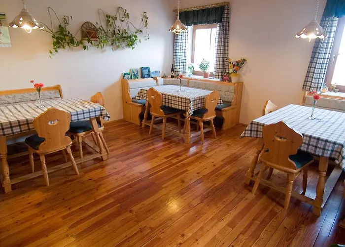 Weingut Schwarzl Рач-ан-дер-Вайнштрассе